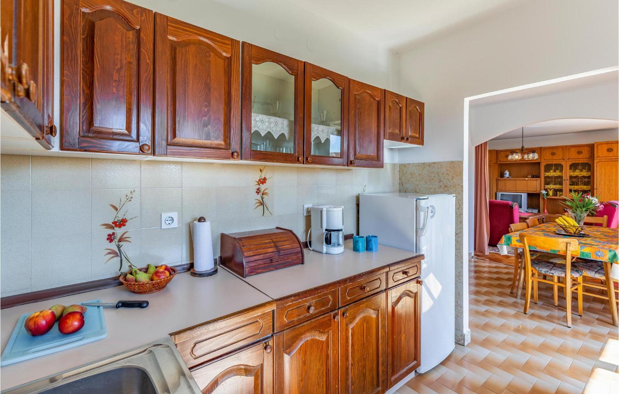 Three-Bedroom Apartment in Medulin Buitenkant foto